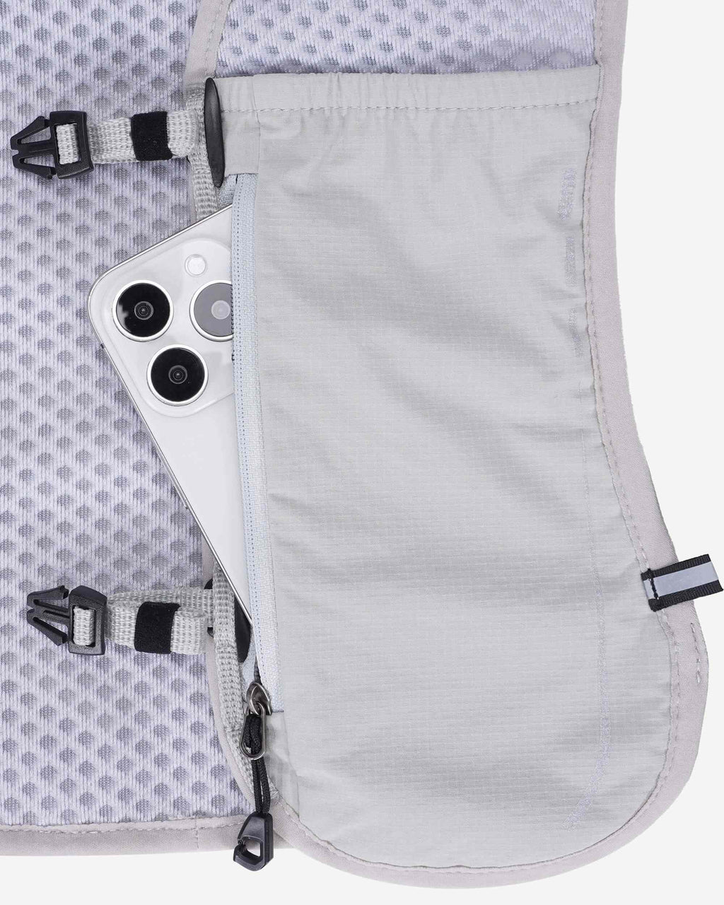 Lightweight Hydration Vest with 2L Bladder