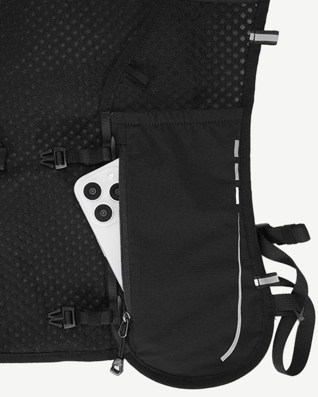 Lightweight Hydration Vest with 2L Bladder