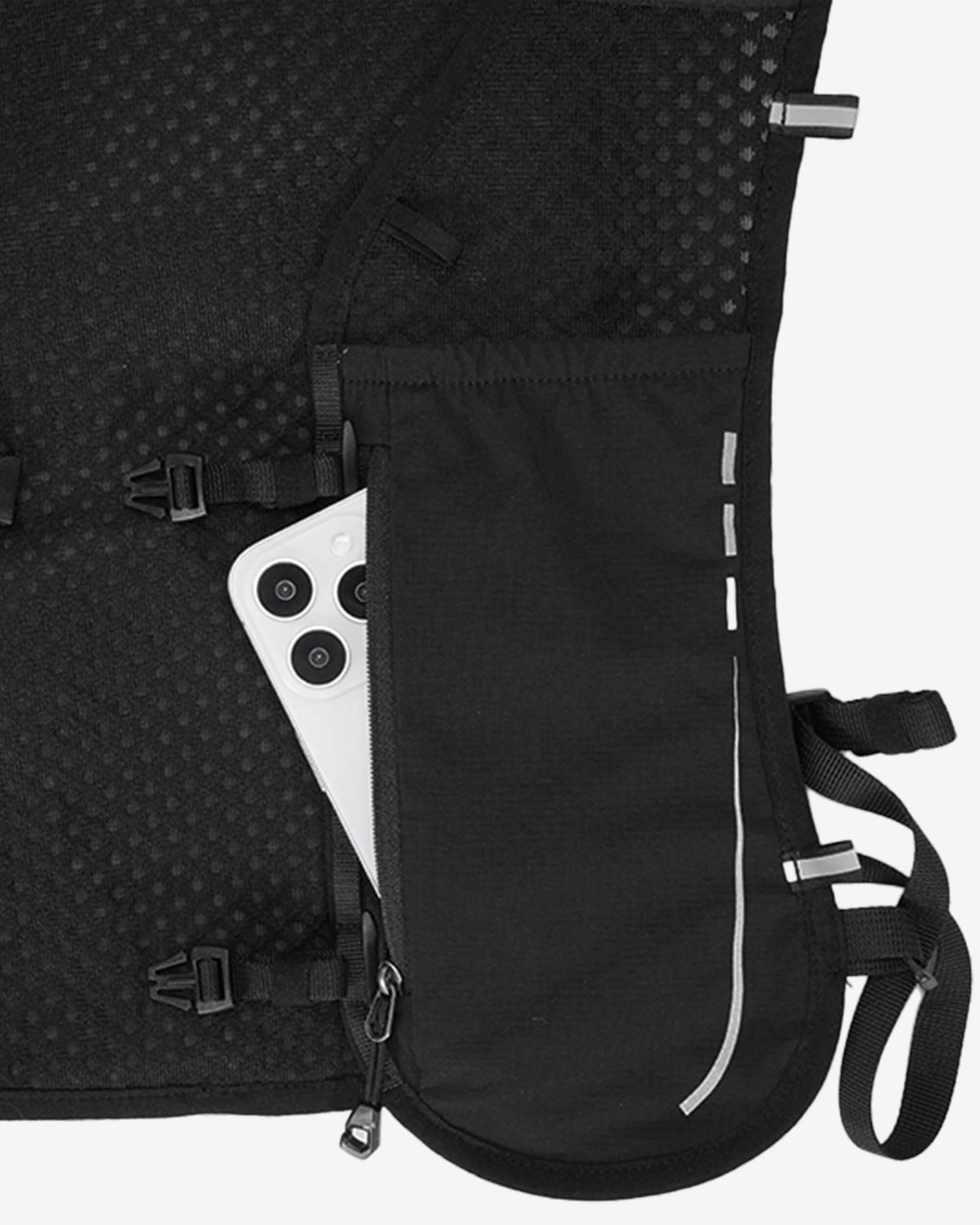 Lightweight Hydration Vest with 2L Bladder
