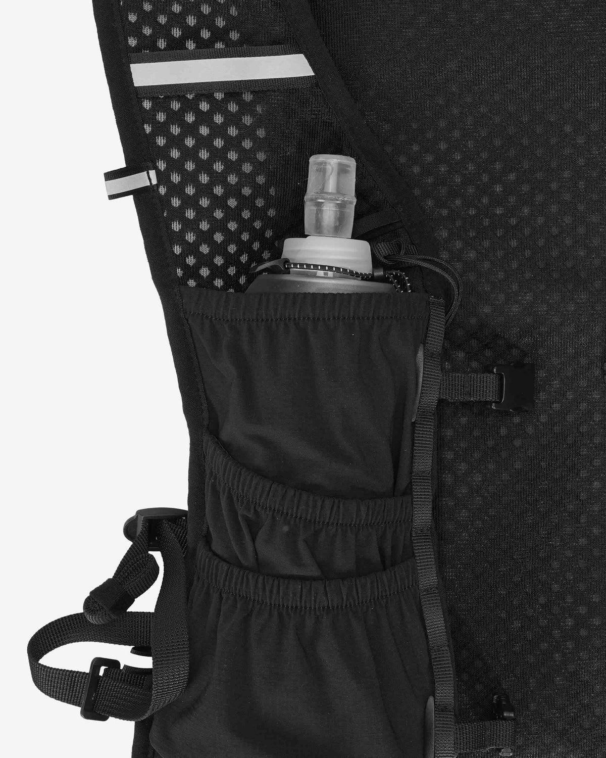 Lightweight Hydration Vest with 2L Bladder